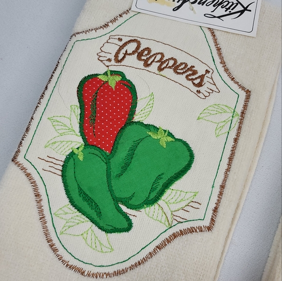 (2) Vtg Kitchen Stitchin Embroidery Peppers Kitchen Towels - Picture 3 of 15